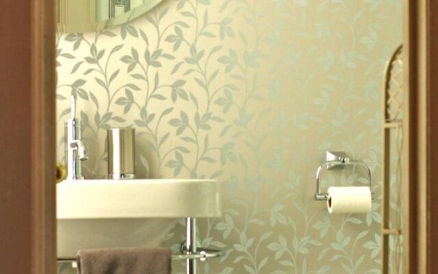 Lion's Head Bed & Breakfast