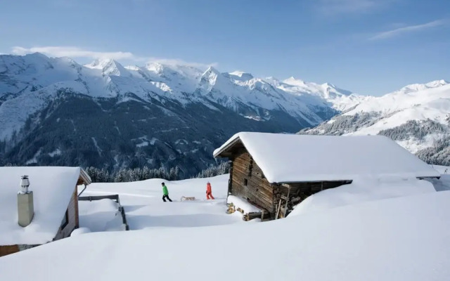 Luxurious Apartment in Kaltenbach With Saana