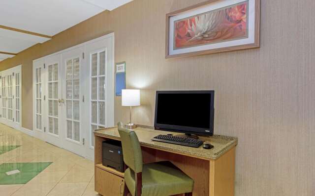 La Quinta Inn & Suites by Wyndham Orlando I Drive/Conv Ctr