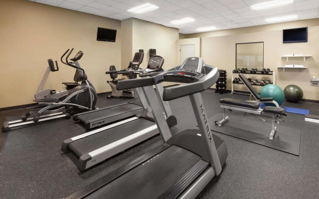 Wyndham Garden Sterling Heights