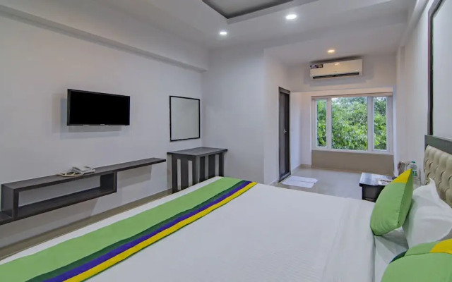 Super OYO Townhouse OAK The Platinum Studio 50