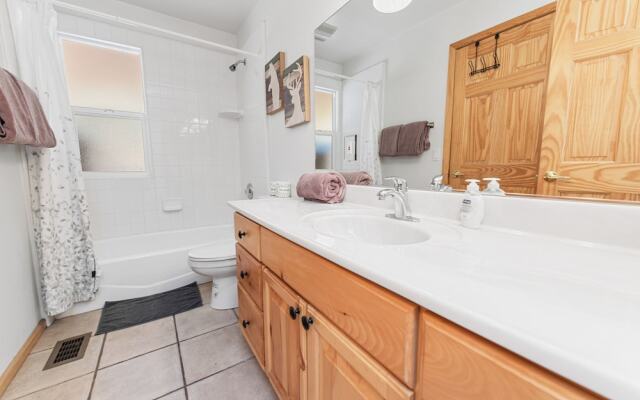 Relaxing Alpine Estates