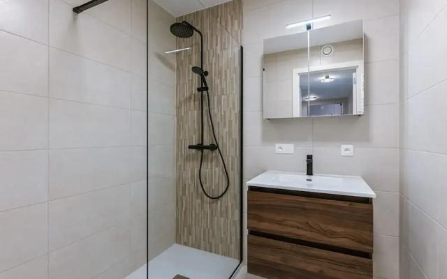 Stunning Apartment With Golf Course Views