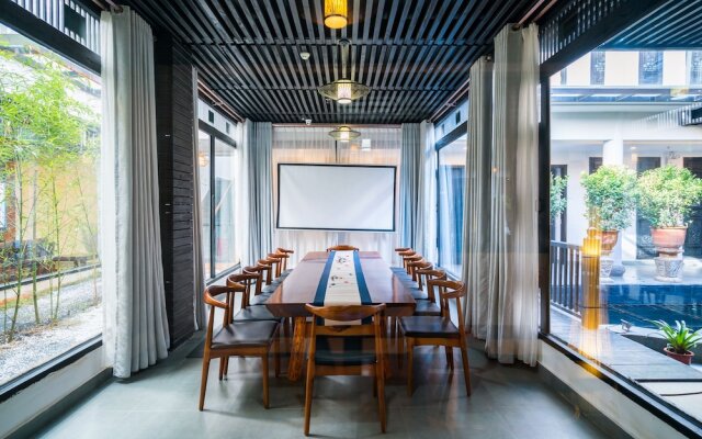 Lijiang Gemmer Hotel