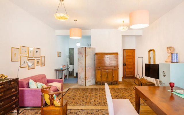 Atelier by the River