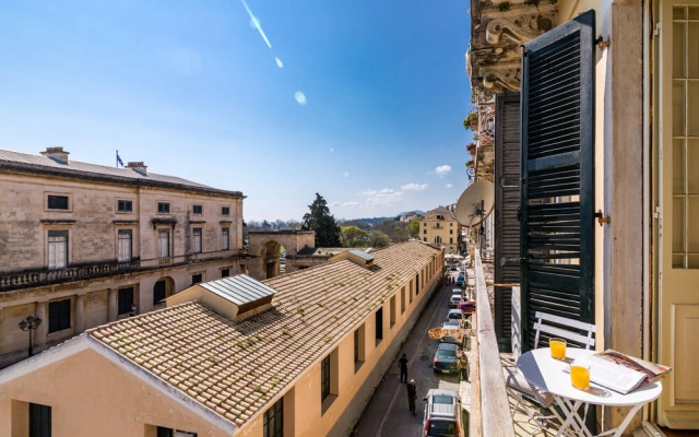 Luxury Seaview Apartment in the Heart of Old Town