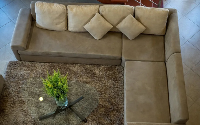Blissful Villa Felicity with Ample Space