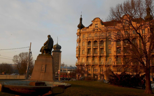 The Palace Suites and Apartments