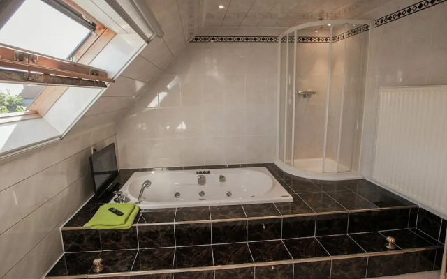 Classy Holiday Home in Aartrijke With Private Swimming Pool