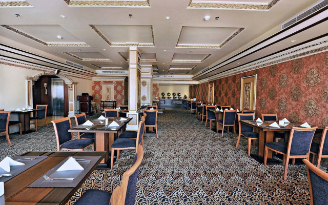 Auris Al Fanar Hotel
