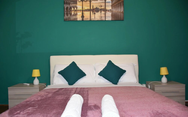 Venice Popular Apartment
