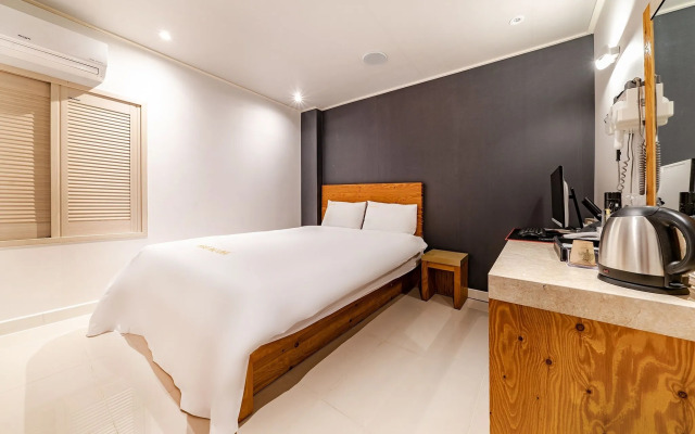 Sanbon Tower Self Check-in Motel