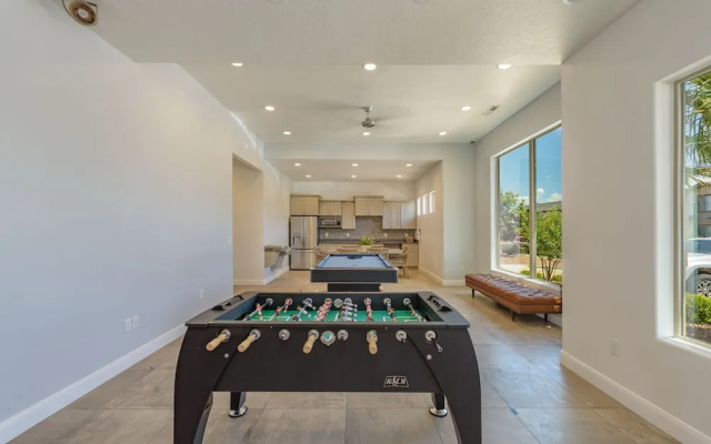 Zion's Paradise 6 Bedroom Townhouse