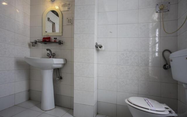 OYO 3330 Hotel Blue Diamond