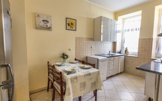 Elegant Apartment in Crikvenica near Sea