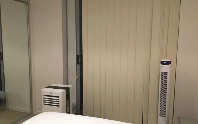 South Brisbane two beds two baths one parking