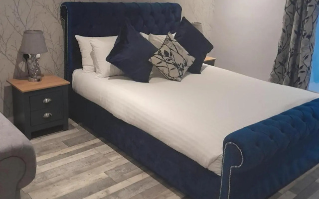 The Hillcrest Hotel