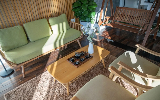 T P Pool Villa