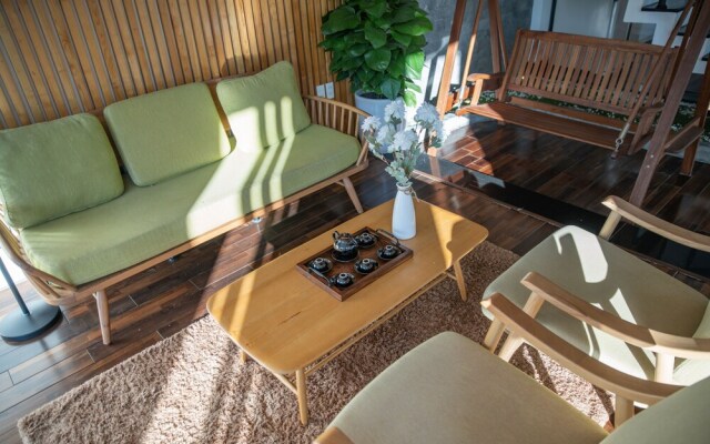 T P Pool Villa