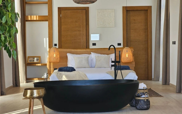 SeiSensi Luxury Beach Villa