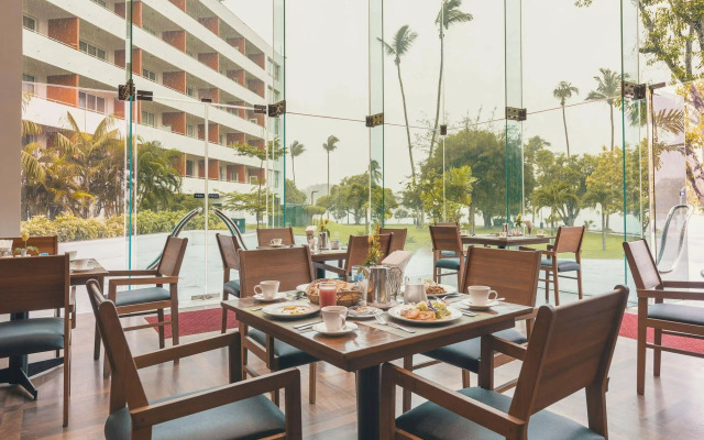 Inya Lake Hotel