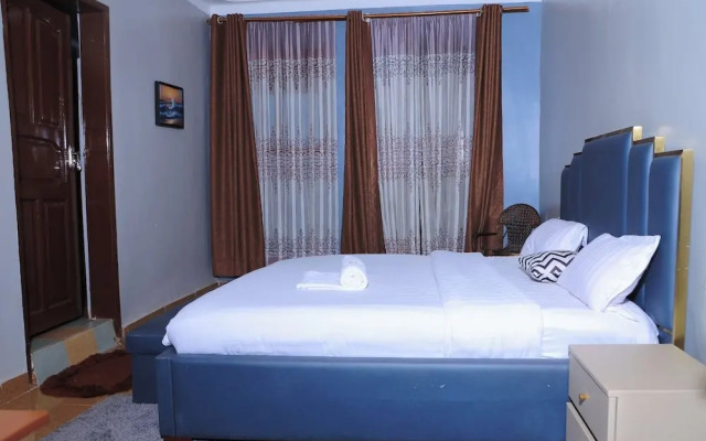 Buddiez Platinum Hotel