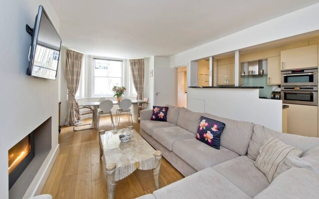 Fantastic 3 Bed Apartment In Earls Court