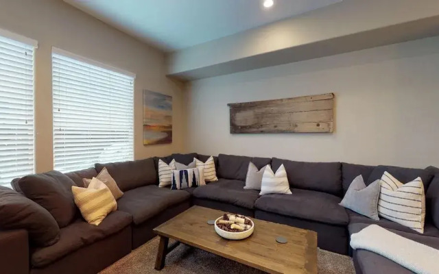Desert Paradise Getaway 3 Bedroom Apts