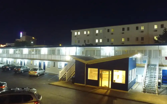 Cabana Motel