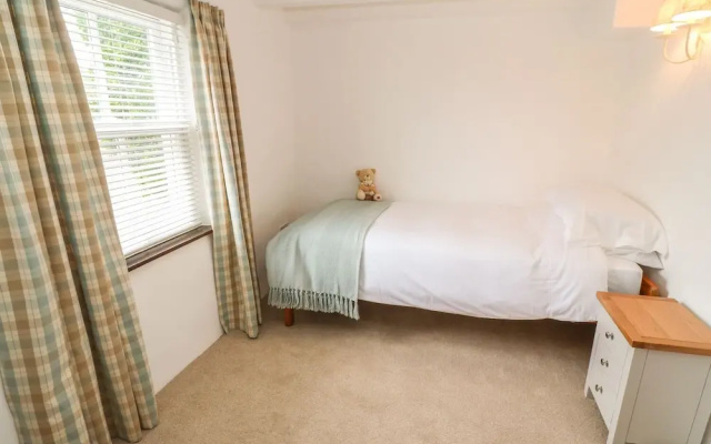 Polsue Cottage