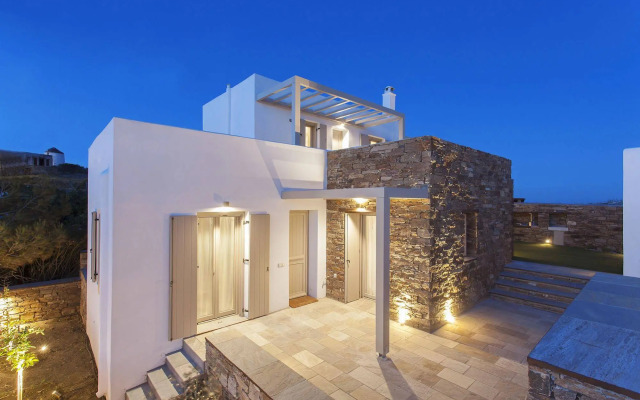 White Tinos Luxury Suites
