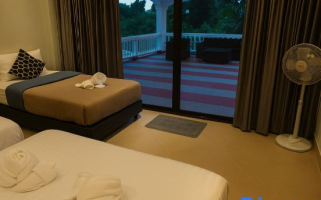 Luxury 5-Bedroom Pool Villa at FunPlace, Pattaya