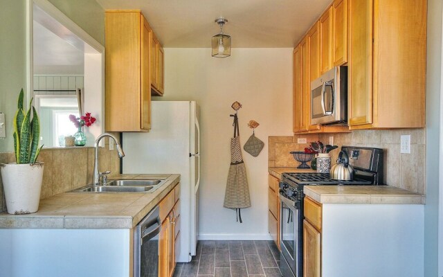 Summerland Ocean View Cottage by RedAwning