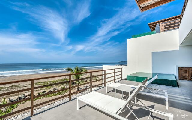 Marea Beachfront Villas