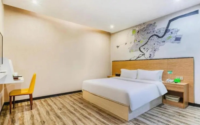 Vatica Hangzhou Xiasha Media College Hotel