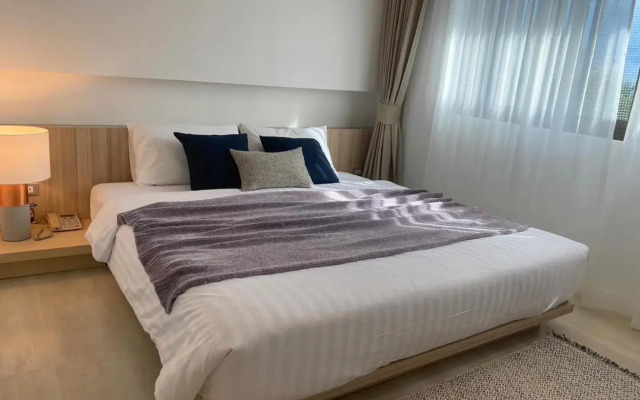 S2 Hotel