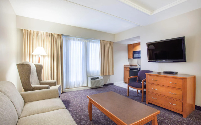 Super 8 by Wyndham Castlegar BC