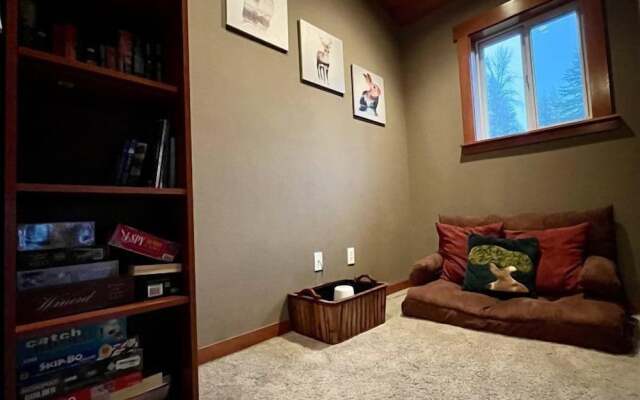 River Rock Mountain Cabin