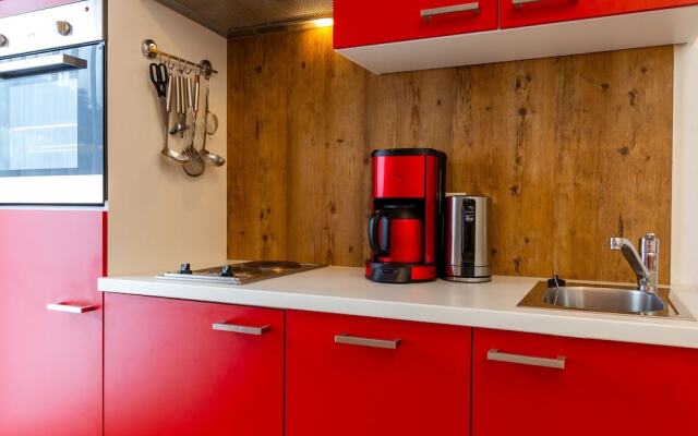 Spacious Holiday Home In Niedernsill With Garden