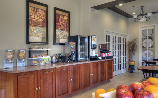 University Park Inn & Suites, an Ascend Collection Hotel