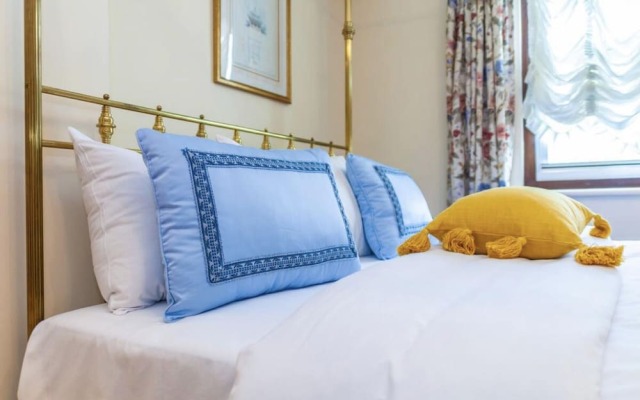 Remarkable 3-bed Apartment in London