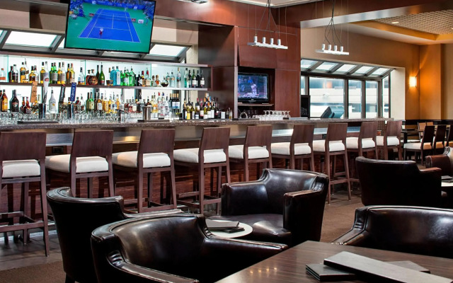 Delta Hotels by Marriott Calgary Airport In-Terminal