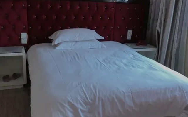 LQ Hotel