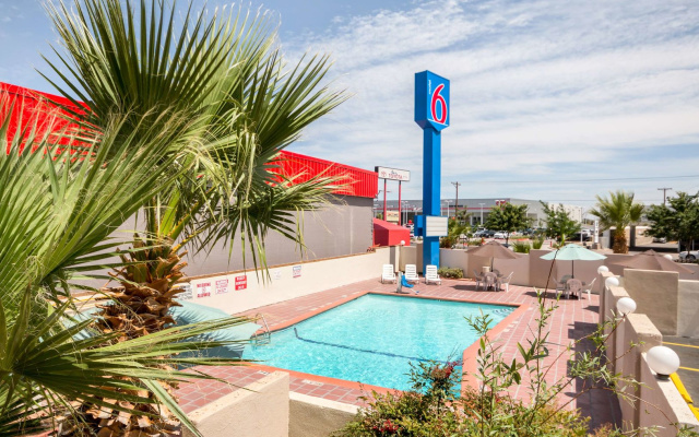 Motel 6 El Paso, TX - Airport - Fort Bliss