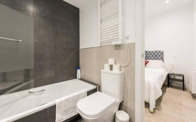 Modern With Ideal Location Next To Atocha Station
