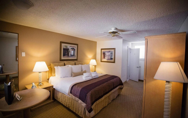 Twin Peaks Lodge & Hot Springs