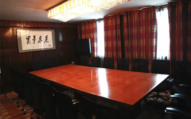 Jinglun Hotel