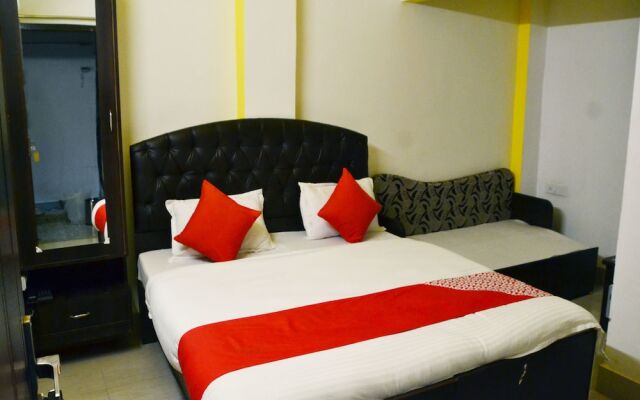OYO 13086 Temple City Guest House