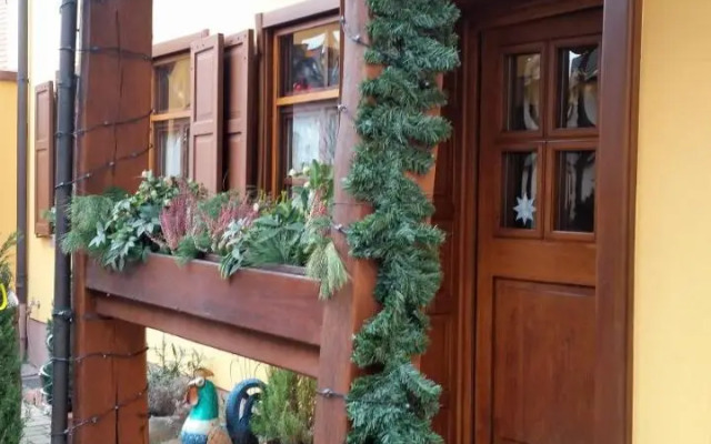 Ellenbergs Restaurant & Hotel