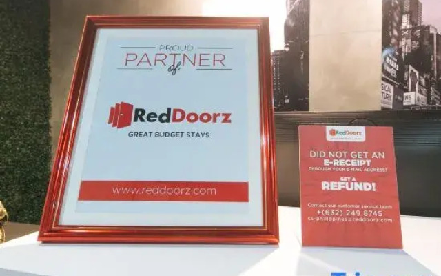 RedDoorz at JL Lodging House and Cafe Irosin